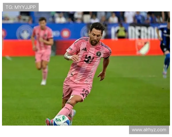 梅西家庭生活揭秘足球明星背后的温暖故事与亲情纽带 梅西家庭生活揭秘足球明星背后的温暖故事与亲情纽带