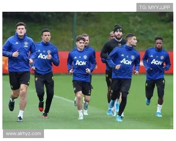 足球明星的休假生活揭秘他们如何平衡训练与放松的时间安排