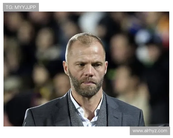 欧冠赛场上的璀璨星光那些足球明星的辉煌与传奇故事